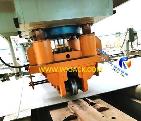 Fig4 Sheet Metal Steel Plate Butt Welding Seam Straightening Machine 34