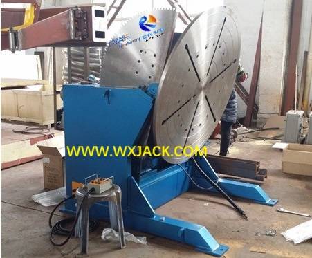 Fig4 Revolving and Tilting Welding Positioner 1