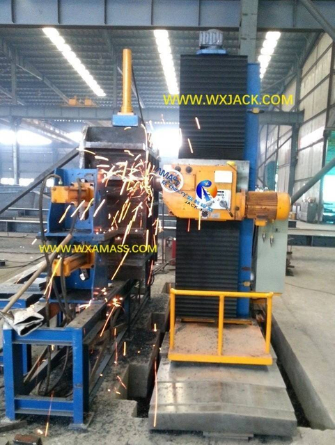 10 CNC End Milling Machine 18