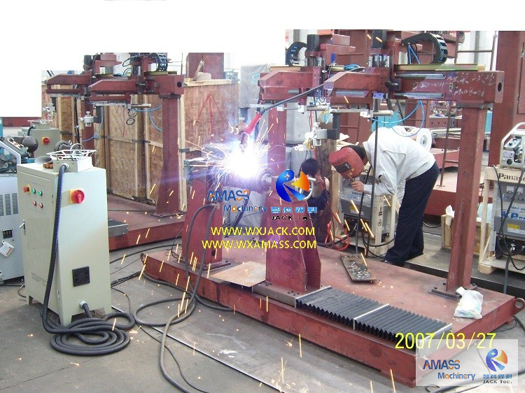 Special Made Circumferential Welding Machine for Small Cylinder Body