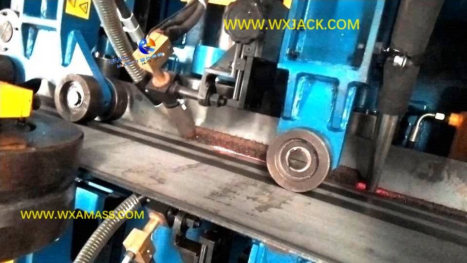 1 3 in 1 H Beam Assembly Welding Straightening Integral Machine 29.jpg