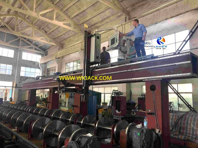 1 7 Axis Large CNC Pipe Intersection Cutting Machine 52 IMG_4427