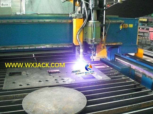 Fig4 CNC Cutting and Drilling Machine 1