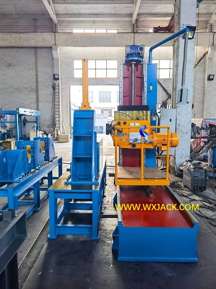 Upgraded And Renovated CNC-DX0815 Steel Structure Flange Milling Machine