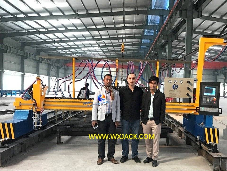 Basic Configuration CG4000 Single Drive CNC Strip Flame Plate Cutting Machine