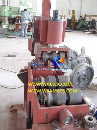 Fig5 Tilting Welding Pipe Rotator 2- 100_9314