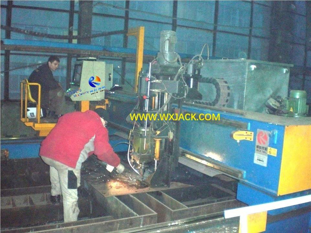 6 CNC Plate Cutting and Drilling Machine 9