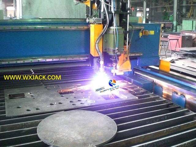 11 CNC Cutting and Drilling Machine 44 CIMG2310
