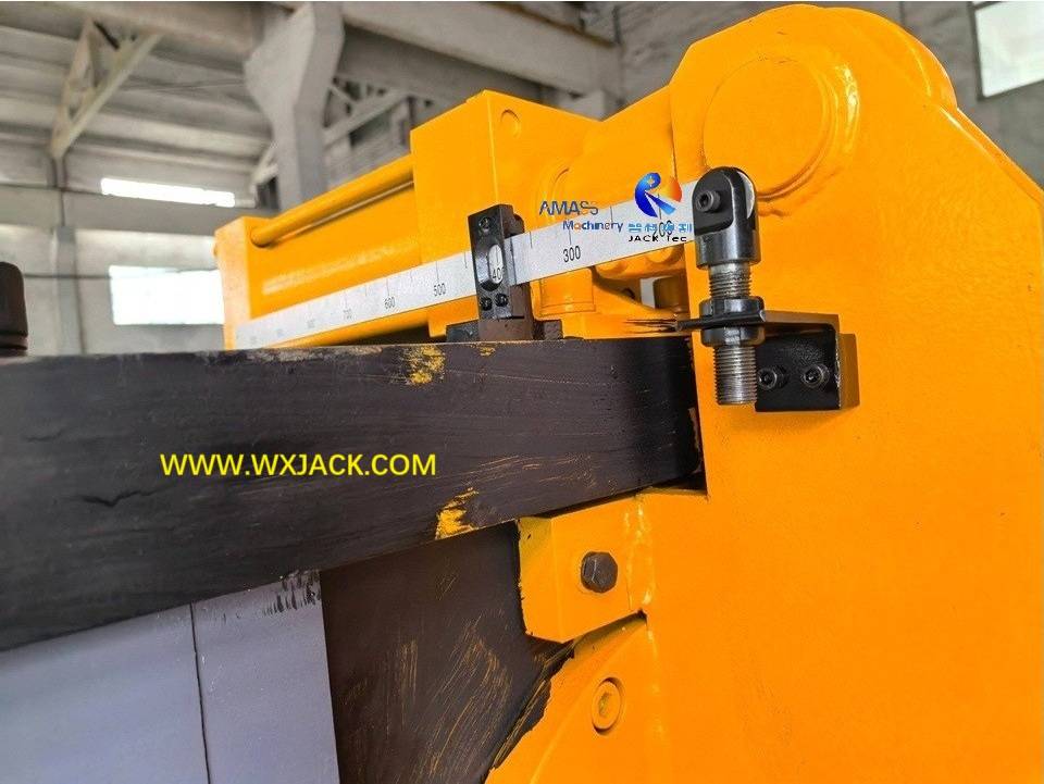 Heavy Duty Thick Thickness YTJ-80 I Beam Straightening Machine