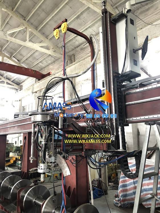 Complicated Control Claw Fixture CNC Pipe Intersection Cutting Machine
