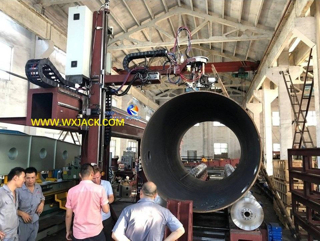 4 7 Axis Large CNC Pipe Plasma Flame Cutting Machine 41 IMG_4594