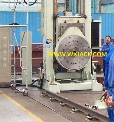 Fig3 Head and Tail Elevating and Revolving Welding Positioner 4 100_1105