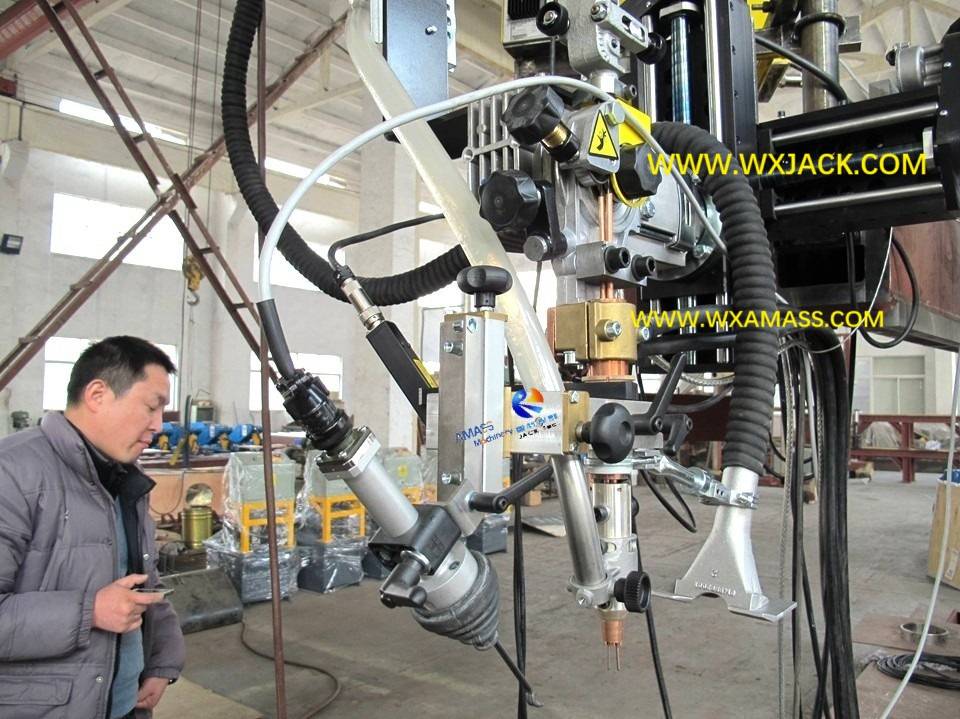 Column and Boom Welding Manipulator