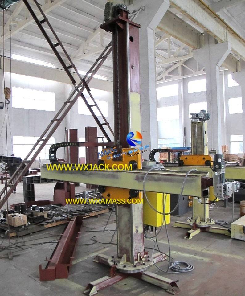 LHZ2030 And HGK5 Cylindrical Body Submerged Arc Welding Center