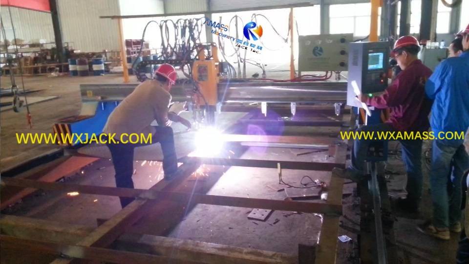 3 CNC Plasma Cutting Machine 3.jpg