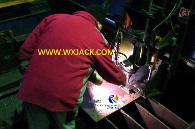Fig7 CNC Drilling and Cutting Machine 48 CIMG3671