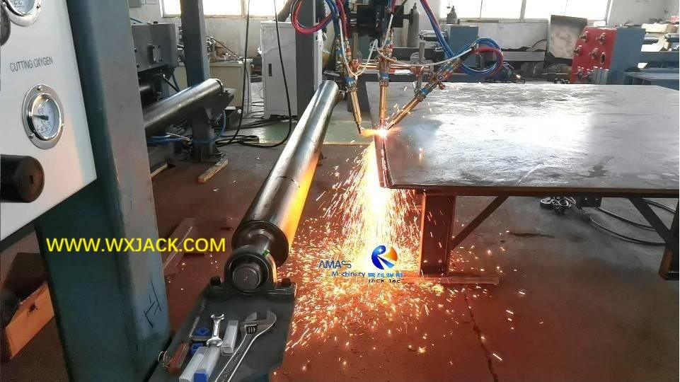 4 Steel Plate Butt Joint Welding Machine 4.jpg