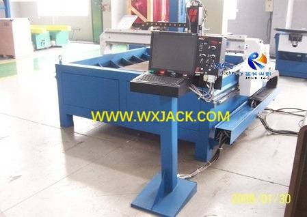 Fig5 Table type CNC Plasma Cutting Machine 17 100_3915