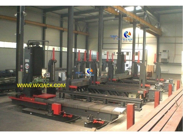 21 Milling and Facing Center CNC End Milling Machine 58