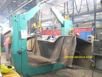 Double Individual U Frame Chain Manipulator Overturning Machine on Steel Structure Beam