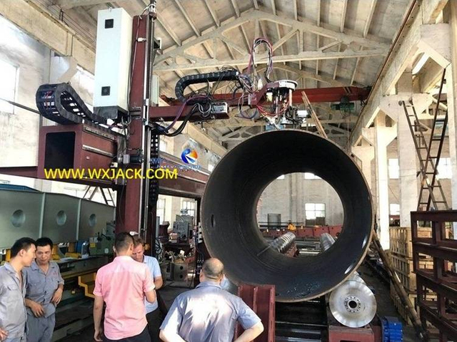 4 7 Axis Large CNC Pipe Plasma Flame Cutting Machine 41 IMG_4594