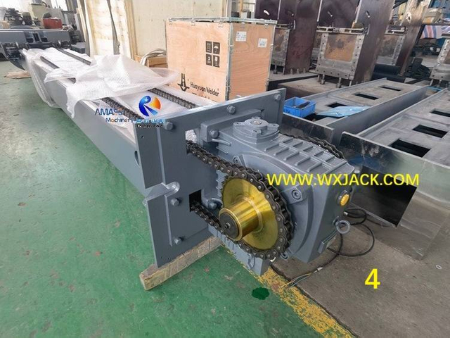 4 Column and Boom Welding Manipulator 26