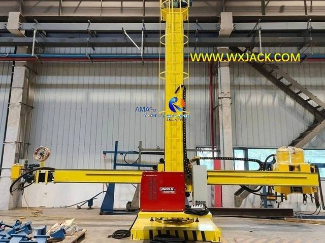 4 Column and Boom Welding Manipulator 1