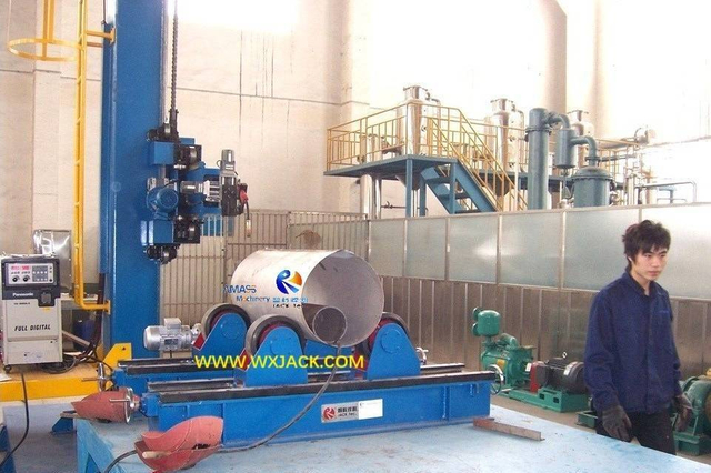 3 Welding Center Column and Boom Welding Manipulator 7 100_9354