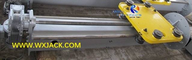 Fig4 Column and Boom Welding Manipulator 2 IMG_1392